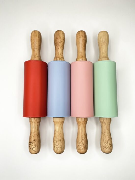 Silicone dough roll